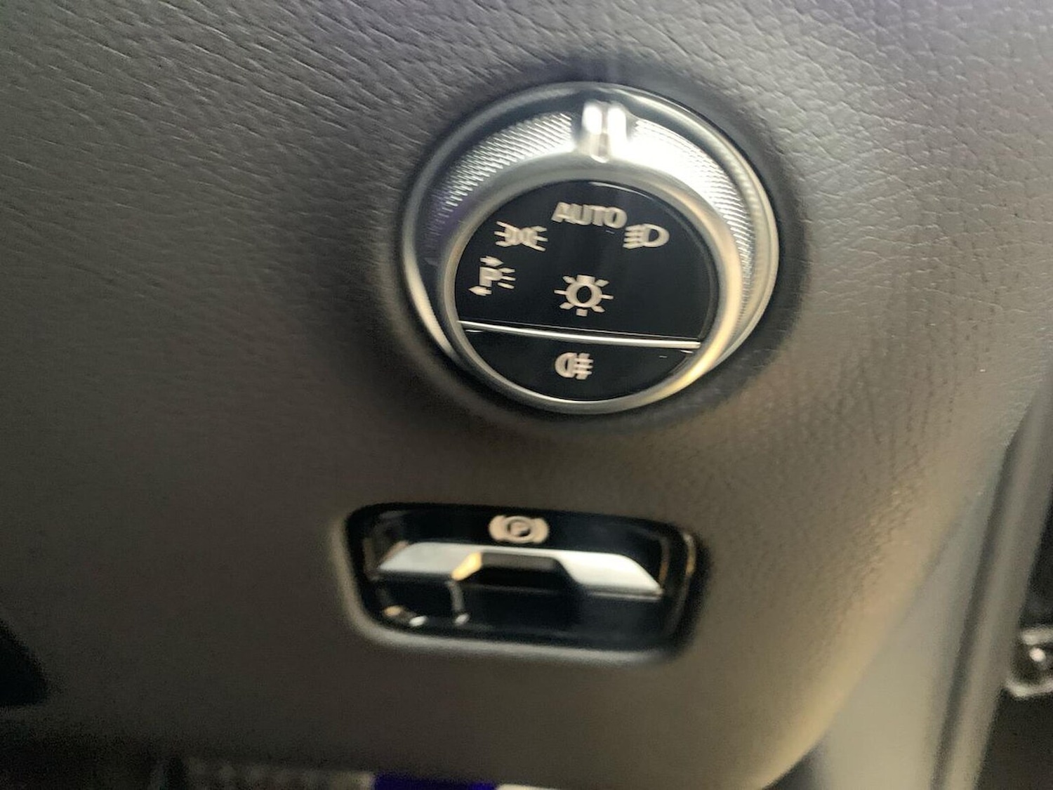 Used Mercedes-Benz GLC 2024 for sale - 76905063: Photo 22