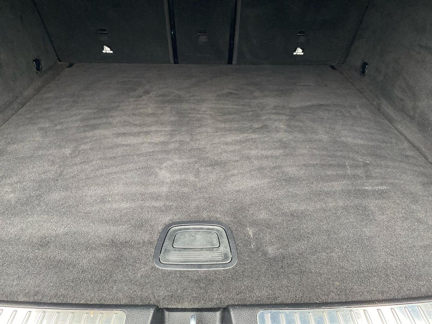 Used Mercedes-Benz EQC 2023 for sale - 77488402: Photo 17