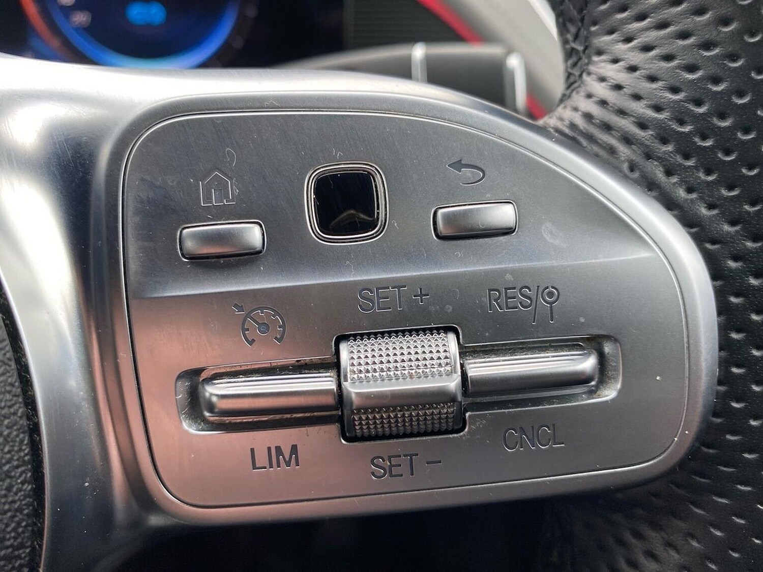 Used Mercedes-Benz EQC 2023 for sale - 77488402: Photo 27