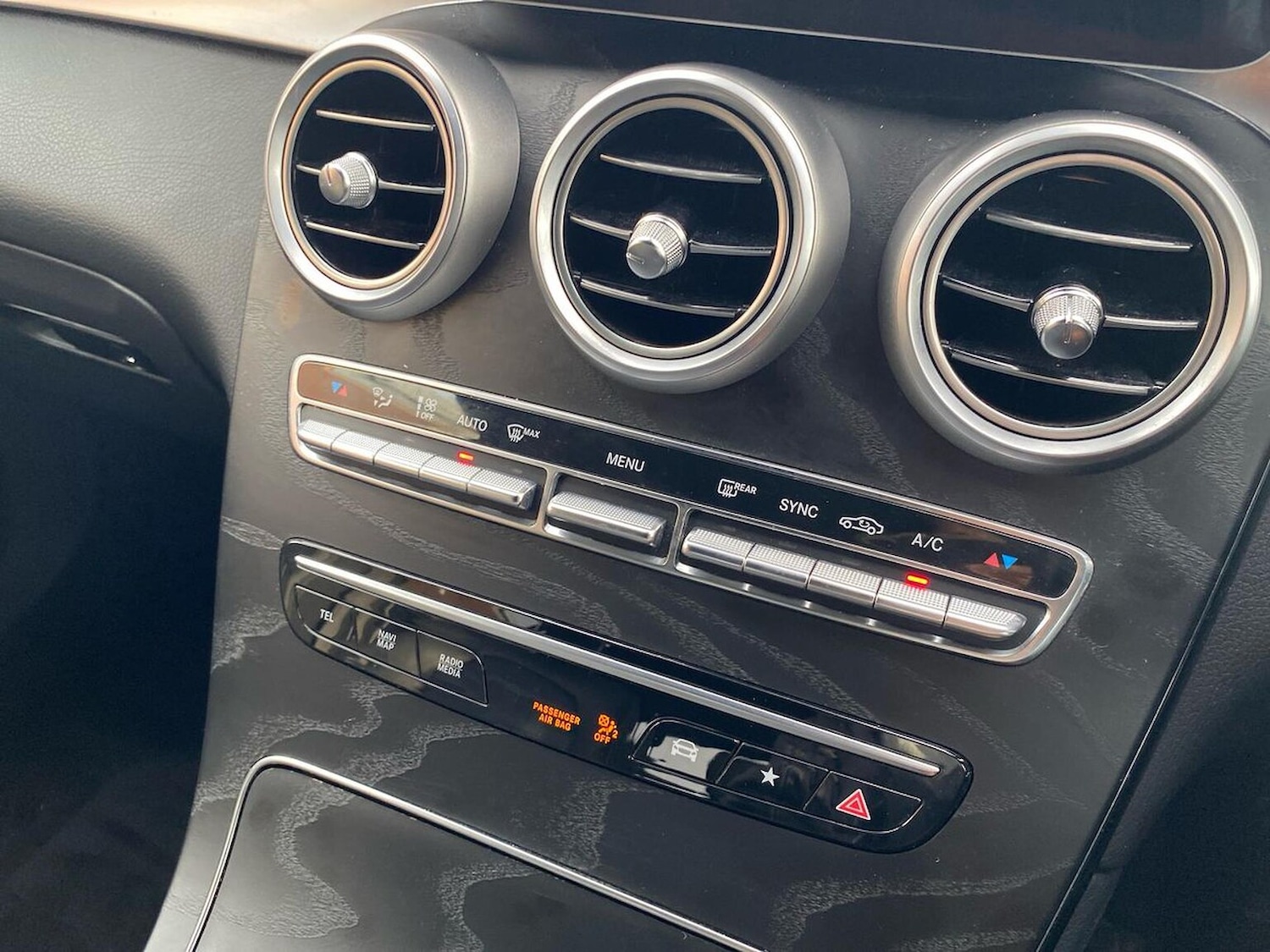 Used Mercedes-Benz GLC 2020 for sale - 76940502: Photo 12