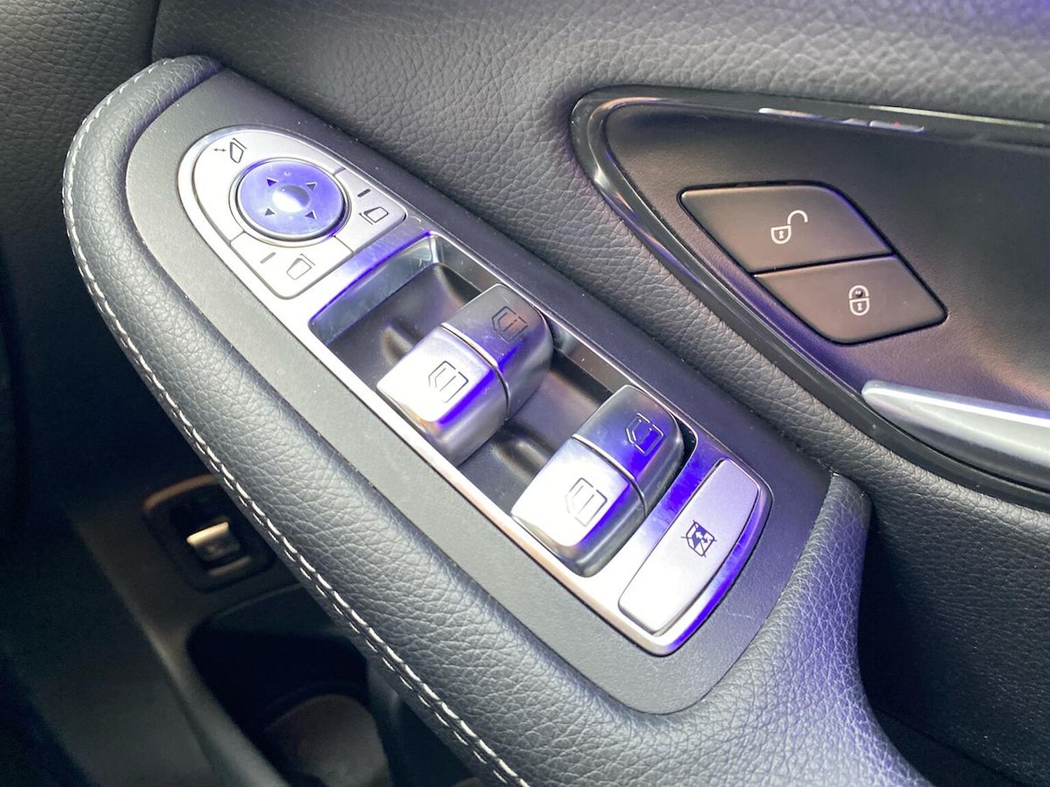 Used Mercedes-Benz GLC 2020 for sale - 76940502: Photo 21