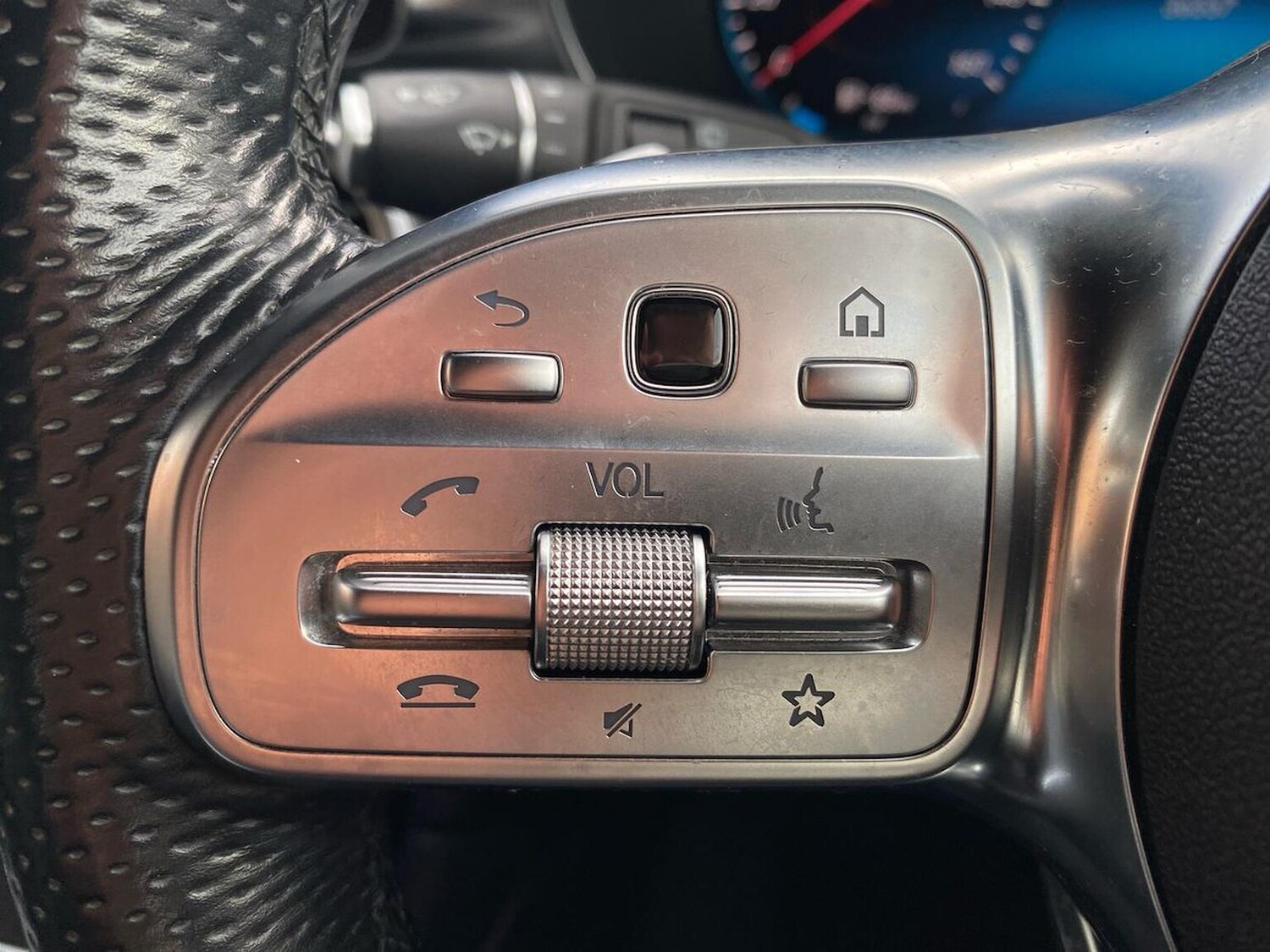 Used Mercedes-Benz GLC 2020 for sale - 76940502: Photo 26