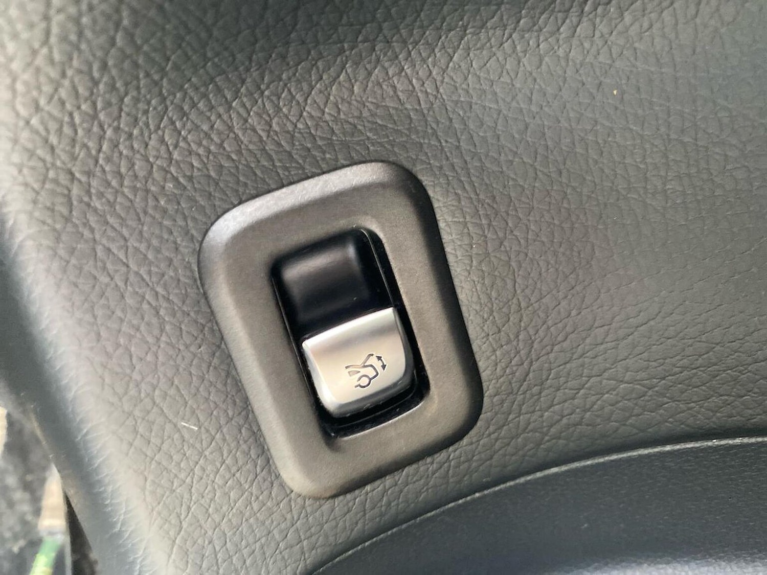 Used Mercedes-Benz GLC 2020 for sale - 76940502: Photo 39