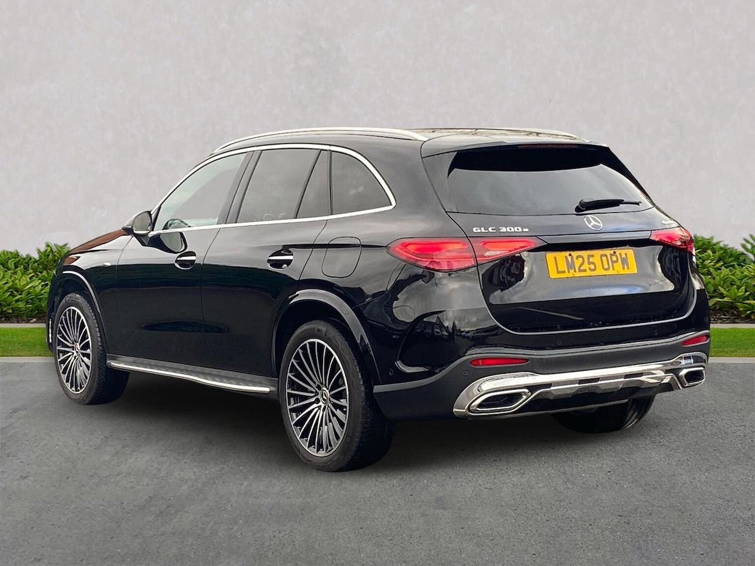 Used Mercedes-Benz GLC 2025 for sale - 76490577: Photo 2