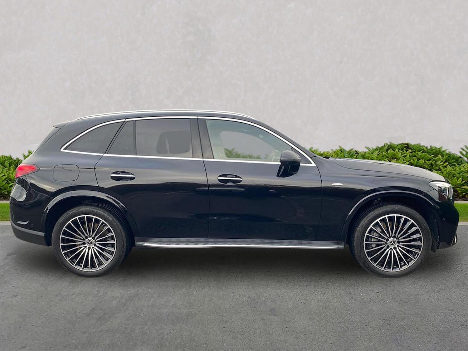 Used Mercedes-Benz GLC 2025 for sale - 76490577: Photo 3