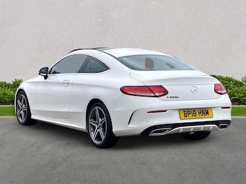 Used Mercedes-Benz C Class 2018 for sale - 76299424: Photo 2