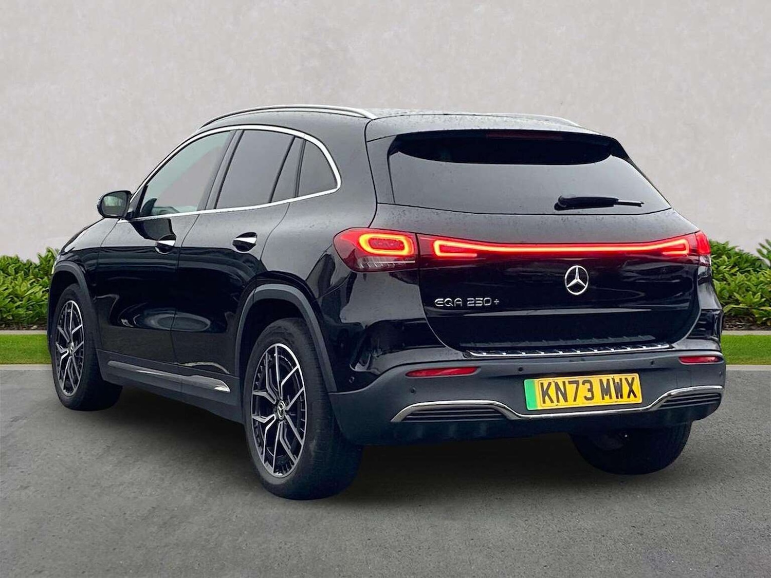 Used Mercedes-Benz EQA 2023 for sale - 77688077: Photo 2