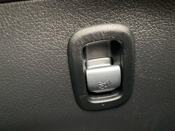 Used Mercedes-Benz C Class 2024 for sale - 76310137: Photo 40