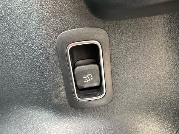 Used Mercedes-Benz GLB 2024 for sale - 76057953: Photo 40