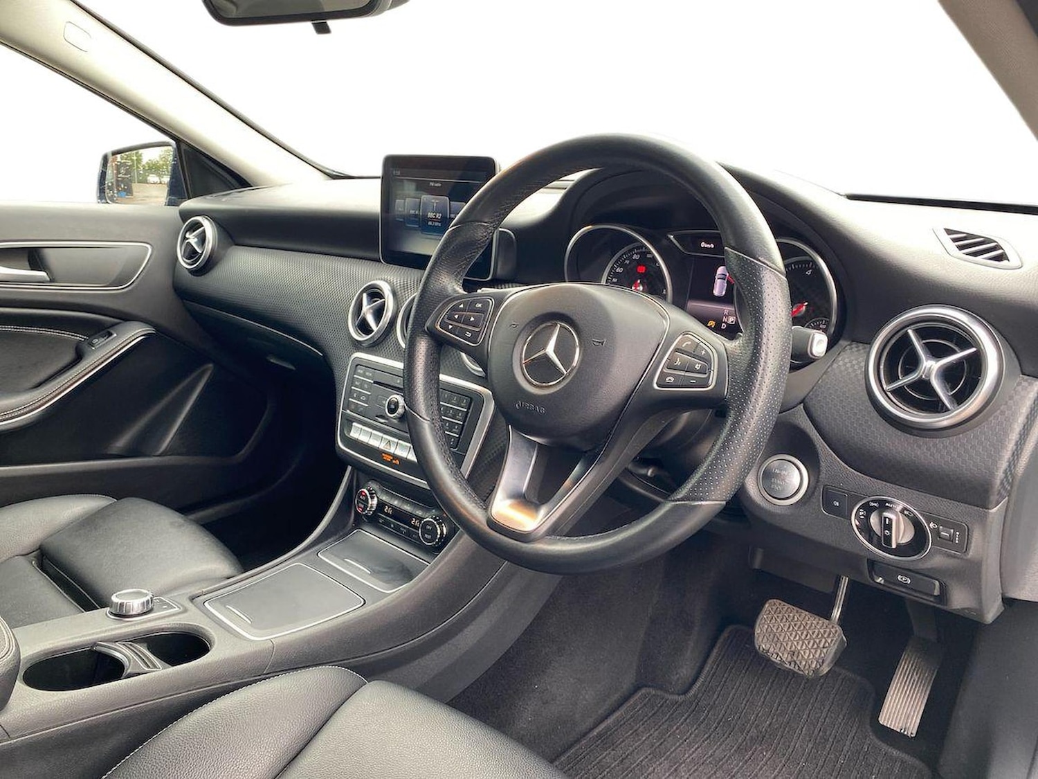 Used Mercedes-Benz A-Class 2017 for sale - 76706455: Photo 15