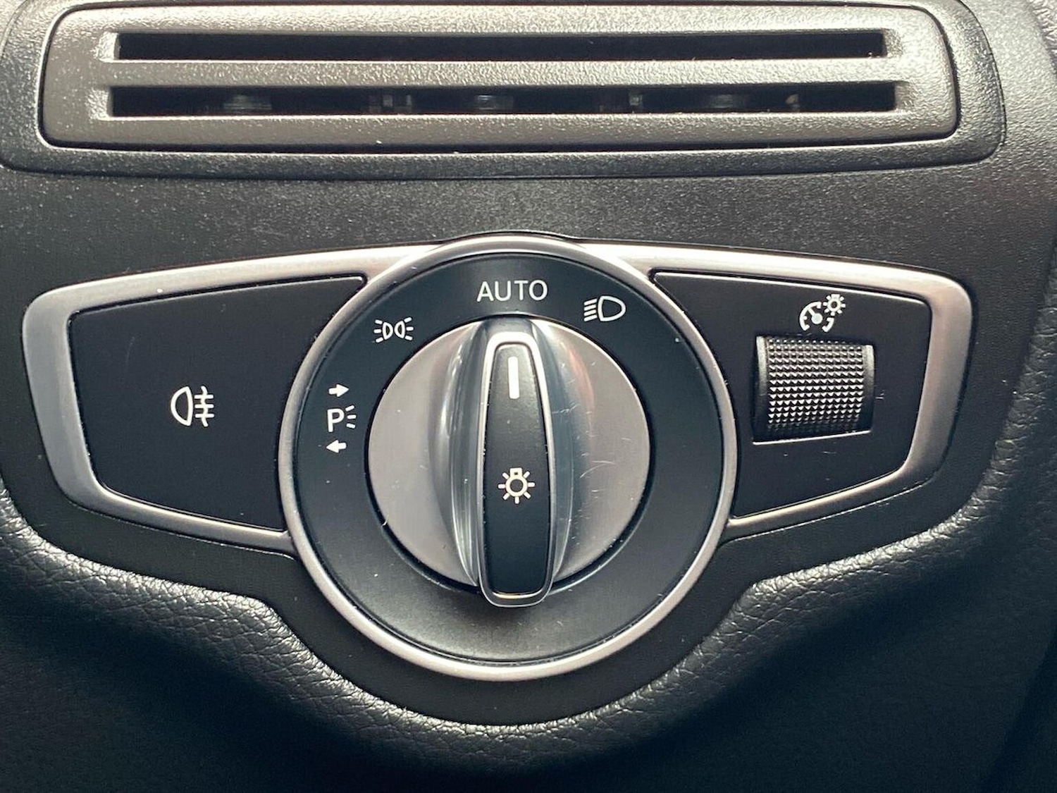 Used Mercedes-Benz GLC 2021 for sale - 76497290: Photo 22