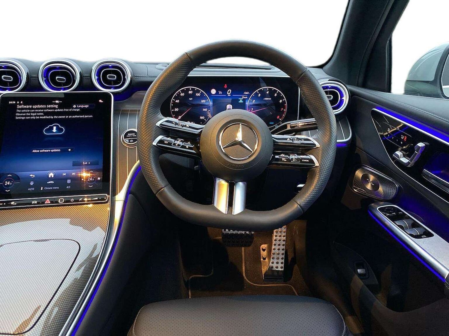 Used Mercedes-Benz GLC 2025 for sale - 77888667: Photo 17