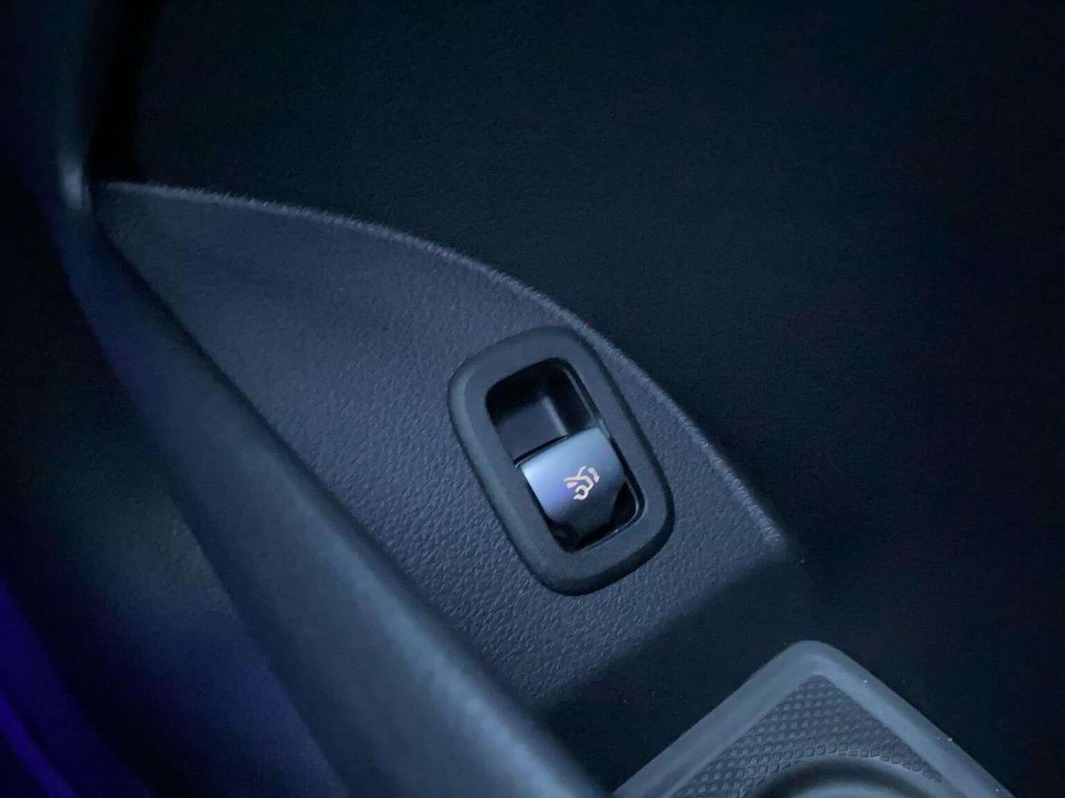 Used Mercedes-Benz GLC 2025 for sale - 77888667: Photo 34