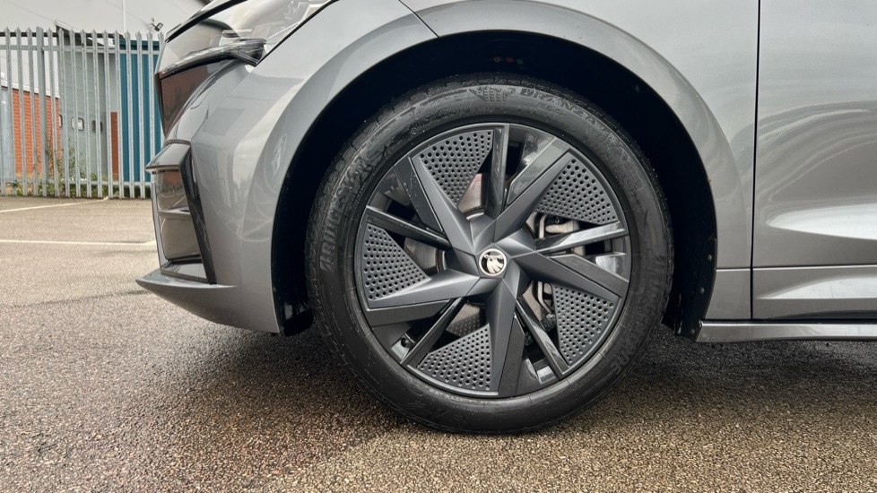 Used Skoda Enyaq 2024 for sale - 76873521: Photo 17