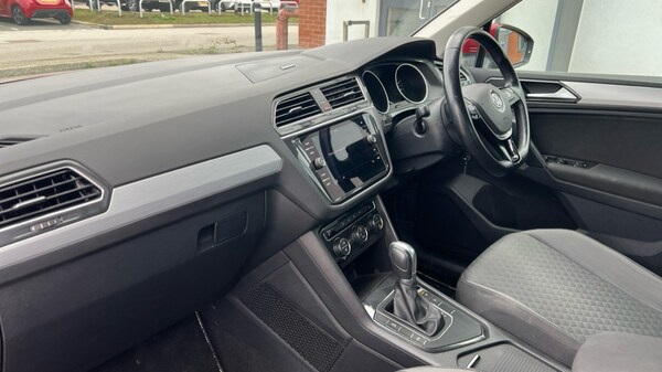 Used Volkswagen Tiguan 2018 for sale - 76124664: Photo 10