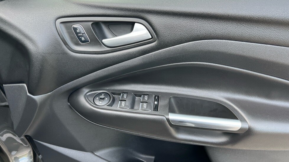 Used Ford Kuga 2017 for sale - 76062010: Photo 31