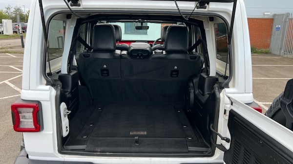 Used Jeep Wrangler 2020 for sale - 76297624: Photo 15