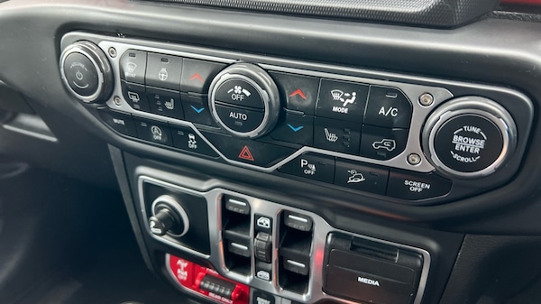 Used Jeep Wrangler 2020 for sale - 76297624: Photo 34