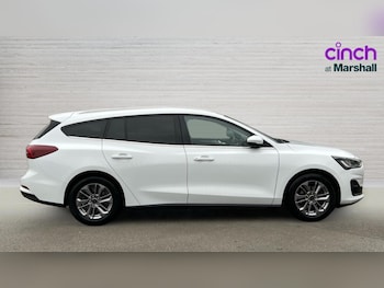 Used Ford Focus 2023 for sale - 77031468: Photo