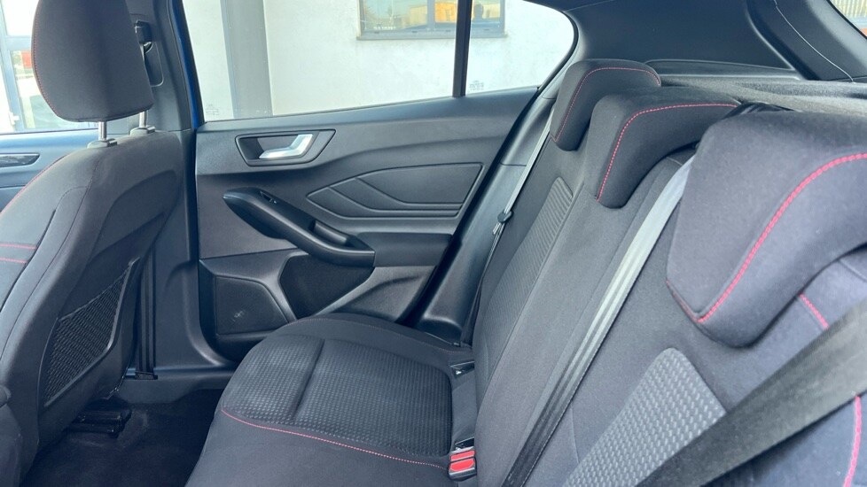 Used Ford Focus 2022 for sale - 76007627: Photo 14