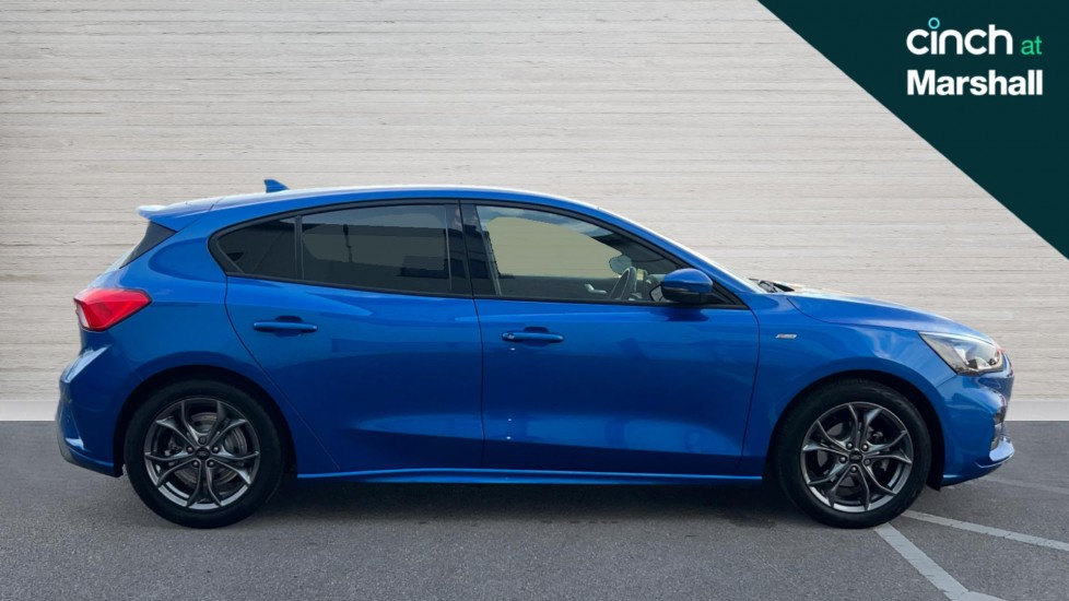 Used Ford Focus 2022 for sale - 76007627: Photo 2