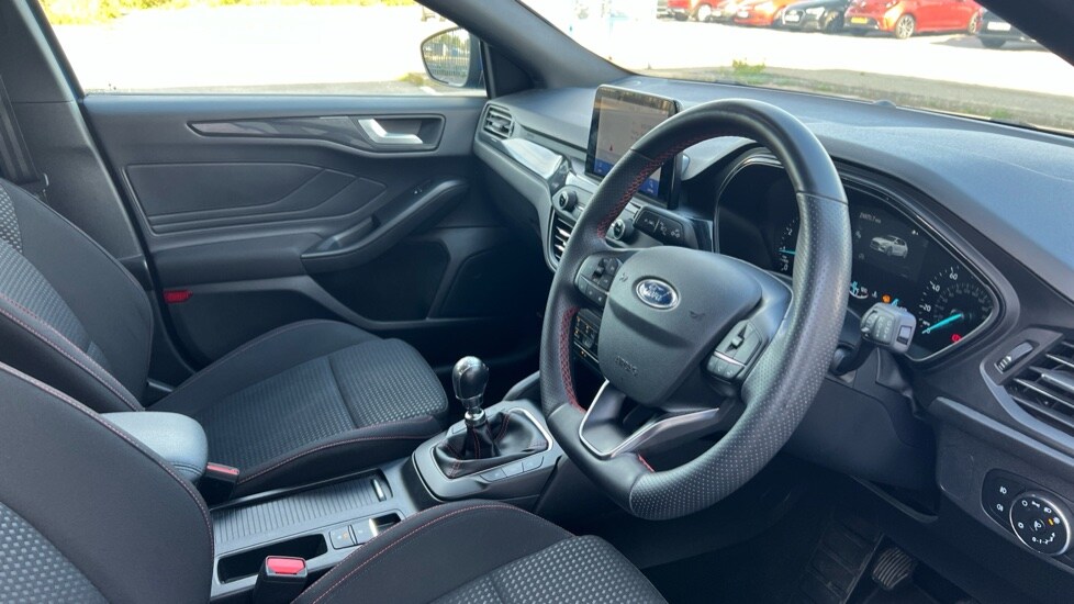 Used Ford Focus 2022 for sale - 76007627: Photo 9
