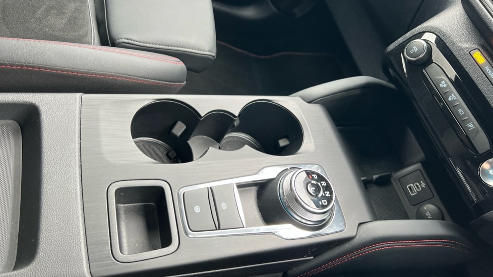 Used Ford Kuga 2025 for sale - 76452179: Photo 27