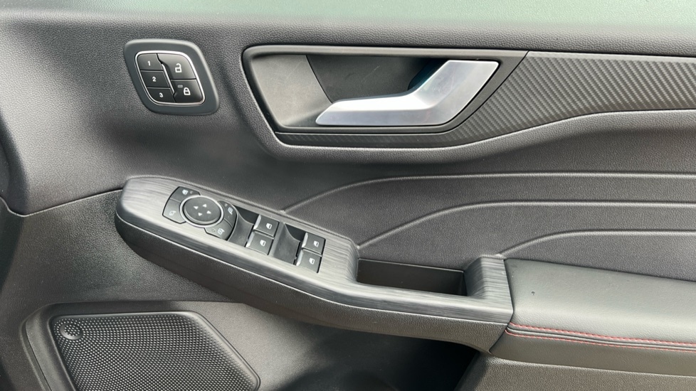 Used Ford Kuga 2025 for sale - 76452179: Photo 30