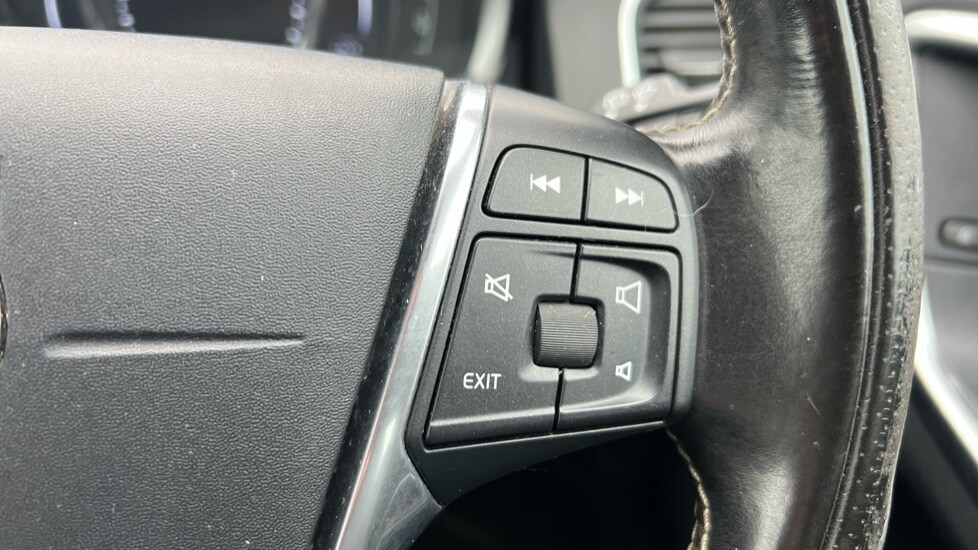 Used Volvo XC60 2016 for sale - 76447260: Photo 23