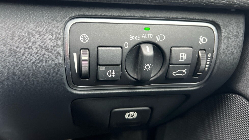 Used Volvo XC60 2016 for sale - 76447260: Photo 39