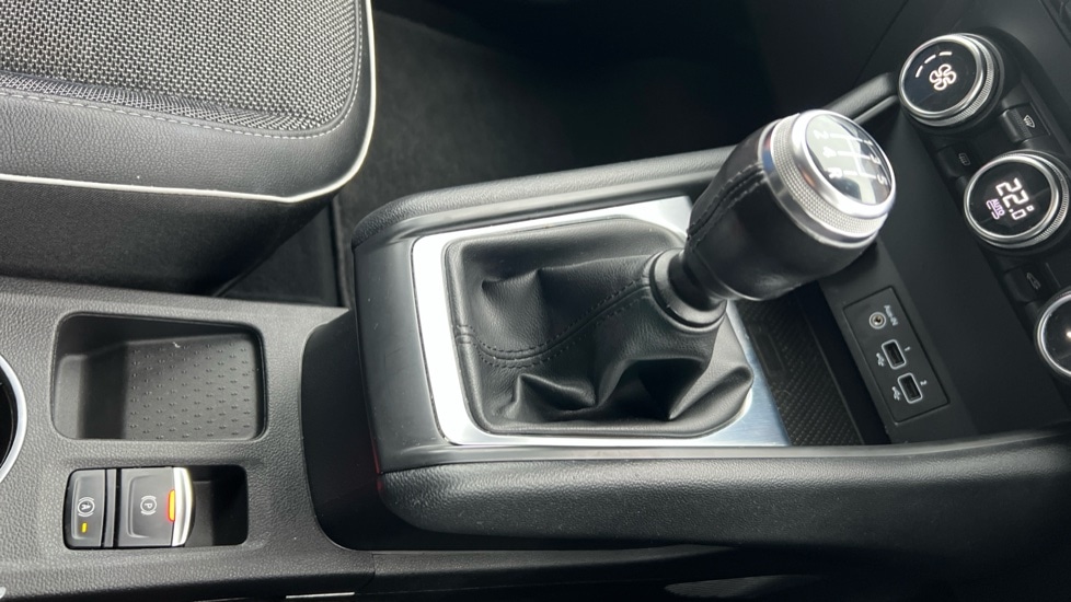 Used Renault Captur 2020 for sale - 76124630: Photo 29