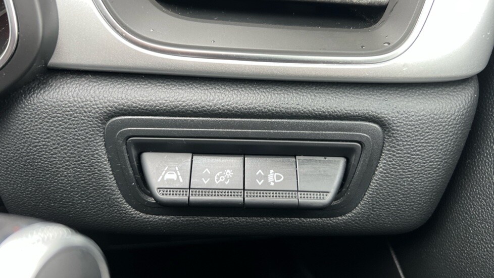 Used Renault Captur 2020 for sale - 76124630: Photo 43