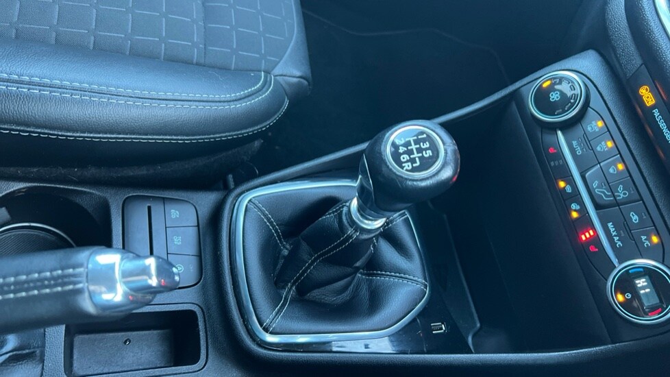 Used Ford Fiesta 2018 for sale - 76749952: Photo 27