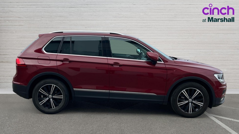 Used Volkswagen Tiguan 2018 for sale - 76871442: Photo 2