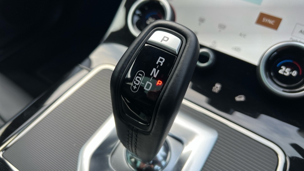 Used Land Rover Range Rover Evoque 2023 for sale - 76534025: Photo 30