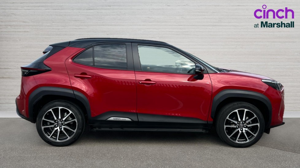 Used Toyota Yaris Cross 2023 for sale - 76870019: Photo 2