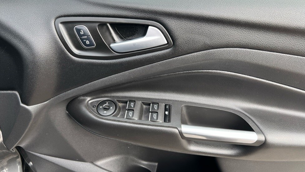 Used Ford Kuga 2018 for sale - 76062342: Photo 31