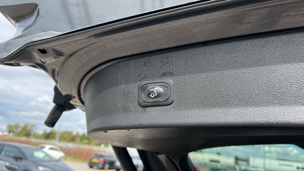 Used Ford Kuga 2018 for sale - 76062342: Photo 39