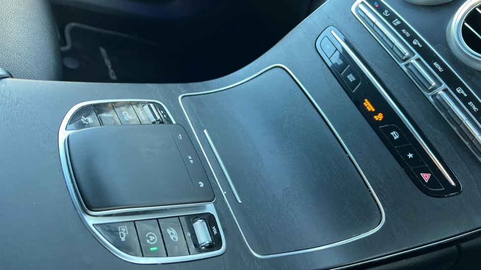 Used Mercedes-Benz GLC 2020 for sale - 76872690: Photo 29