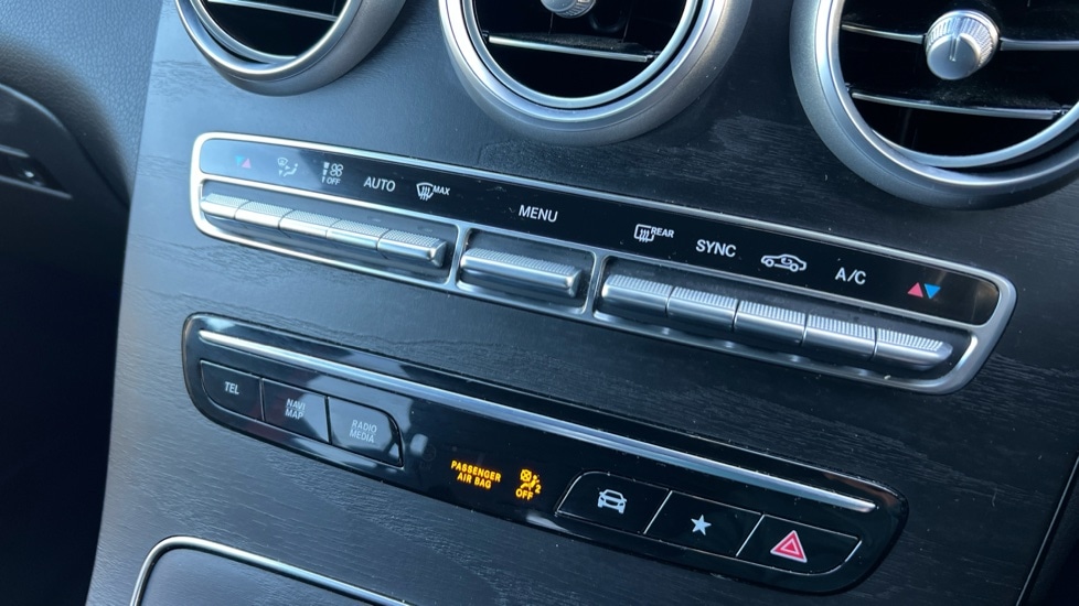 Used Mercedes-Benz GLC 2020 for sale - 76872690: Photo 34