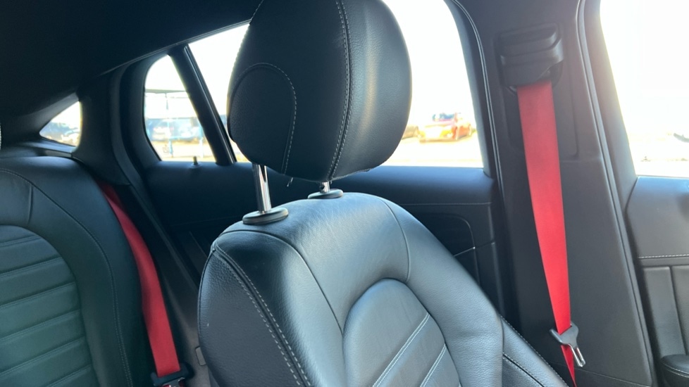 Used Mercedes-Benz GLC 2020 for sale - 76872690: Photo 38