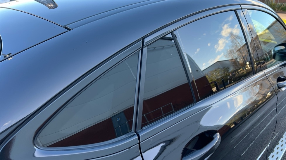 Used Mercedes-Benz GLC 2020 for sale - 76872690: Photo 40