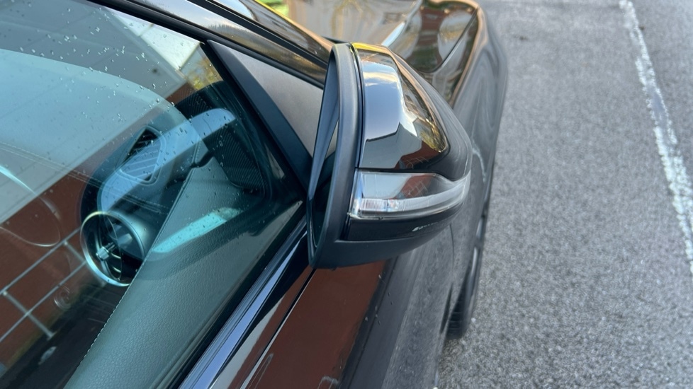 Used Mercedes-Benz GLC 2020 for sale - 76872690: Photo 42