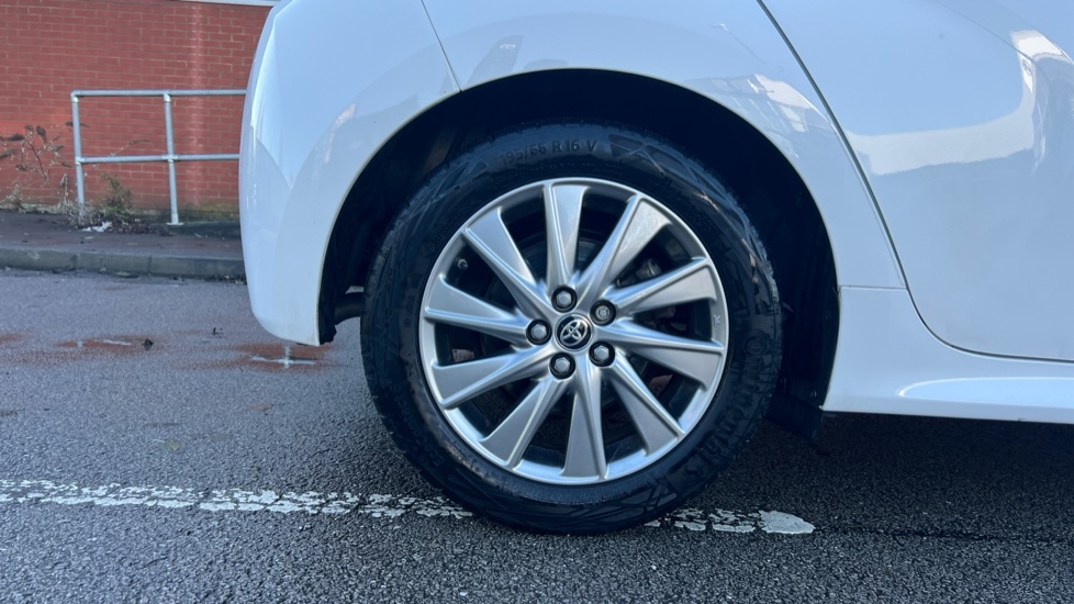 Used Toyota Yaris 2022 for sale - 76869848: Photo 19