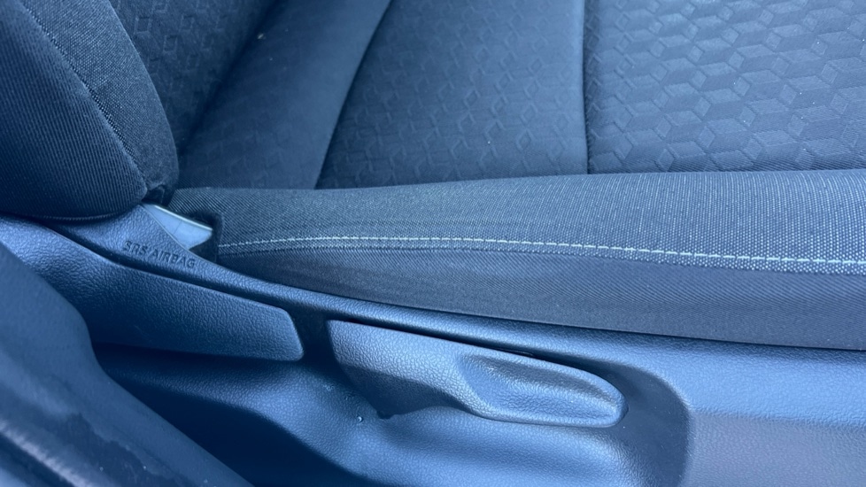 Used Toyota Yaris 2022 for sale - 76869848: Photo 32