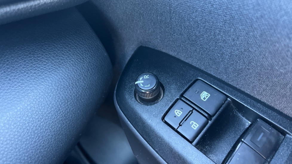 Used Toyota Yaris 2022 for sale - 76869848: Photo 43