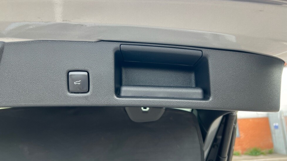 Used Ford Kuga 2022 for sale - 75921937: Photo 46
