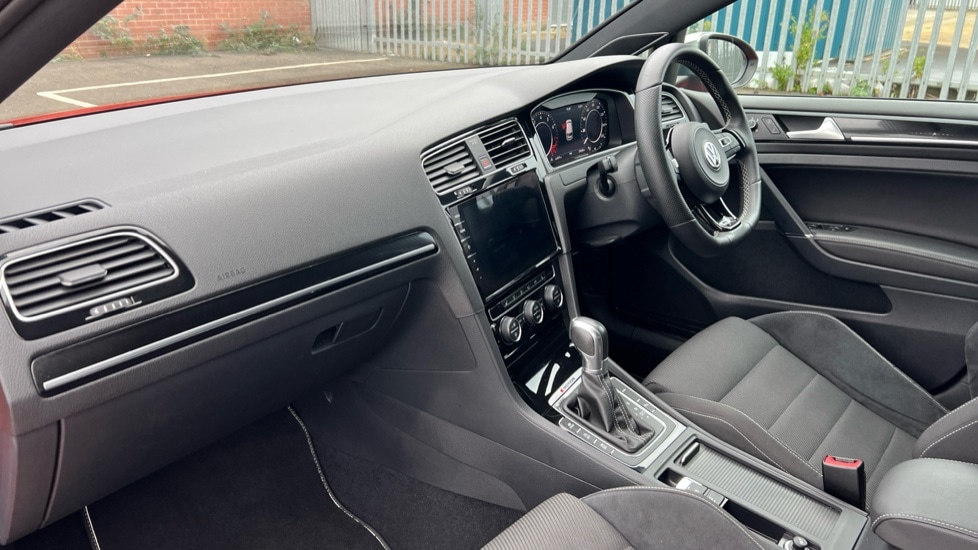 Used Volkswagen Golf 2018 for sale - 76459015: Photo 10