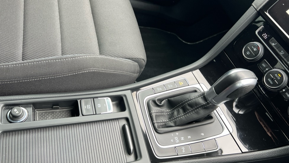 Used Volkswagen Golf 2018 for sale - 76459015: Photo 29