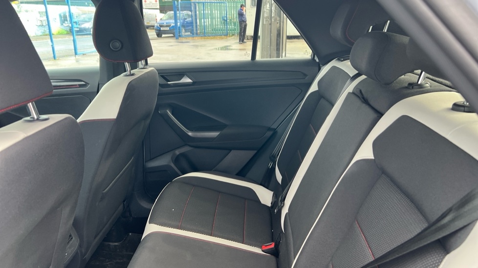 Used Volkswagen T-Roc 2018 for sale - 76328064: Photo 14